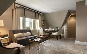 Fairmont Hotel Macdonald
